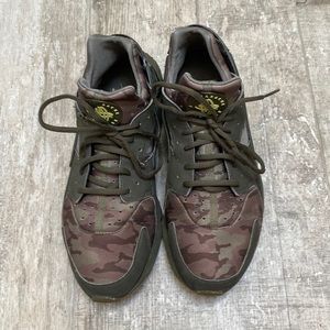 Nike Camo Heurache shoes